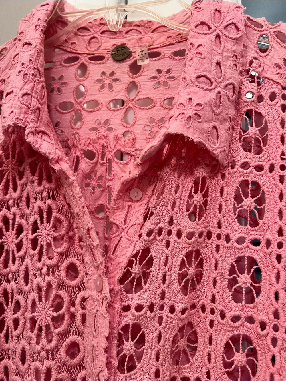 Free People Pink eyelet Button-Down Shirt 100% cotton sz S EUC - Picture 2 of 10